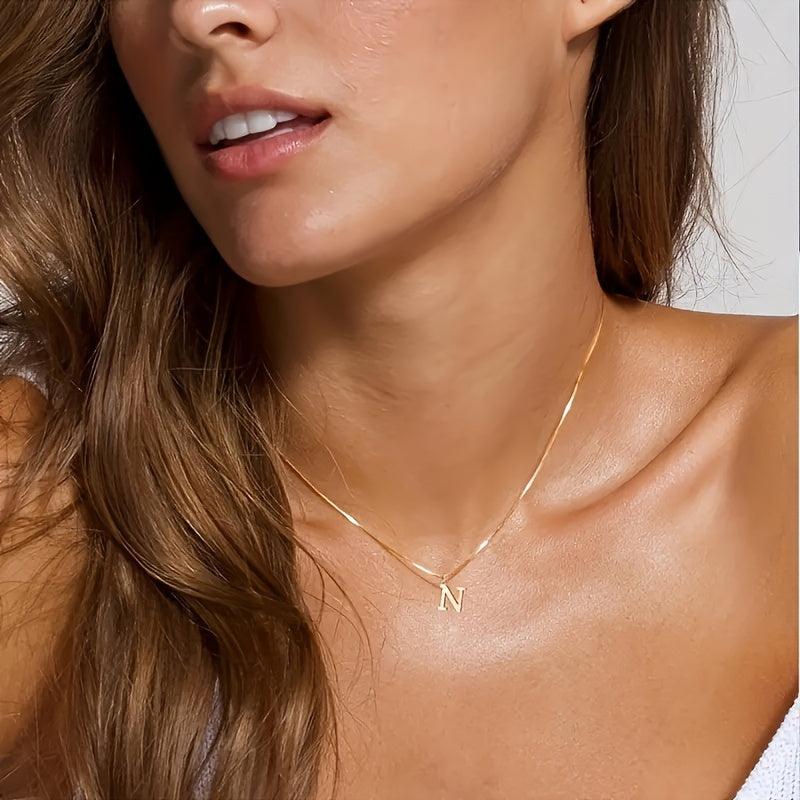 Colar Inicial Minimalista Ivonea