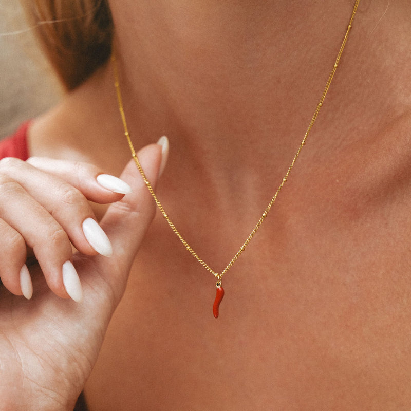 Colar Minimalista Pimenta Betina
