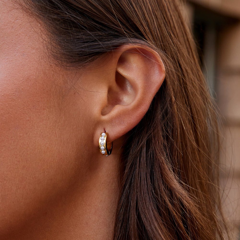 Brincos de Argola com Pérola Banhado em Ouro 18k