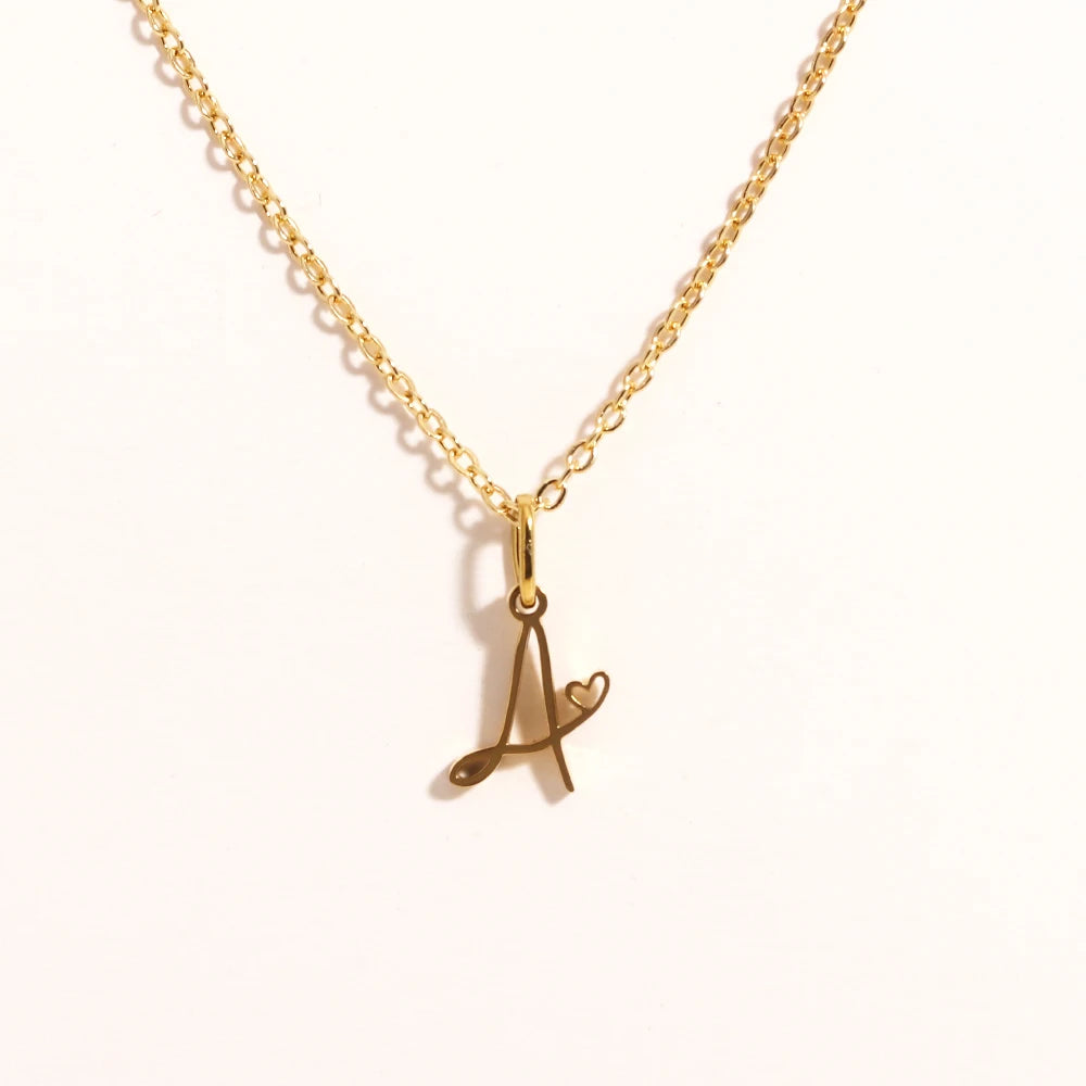 Colar Inicial Coração Banhado em Ouro 18k