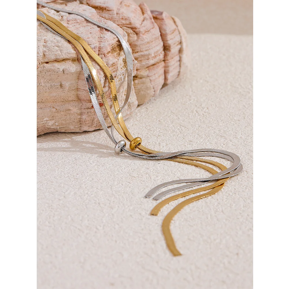 Colar Gravatinha Regulável Cobra Milla