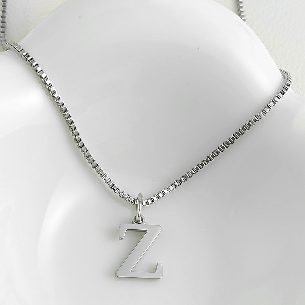 Colar Inicial Minimalista Ivonea