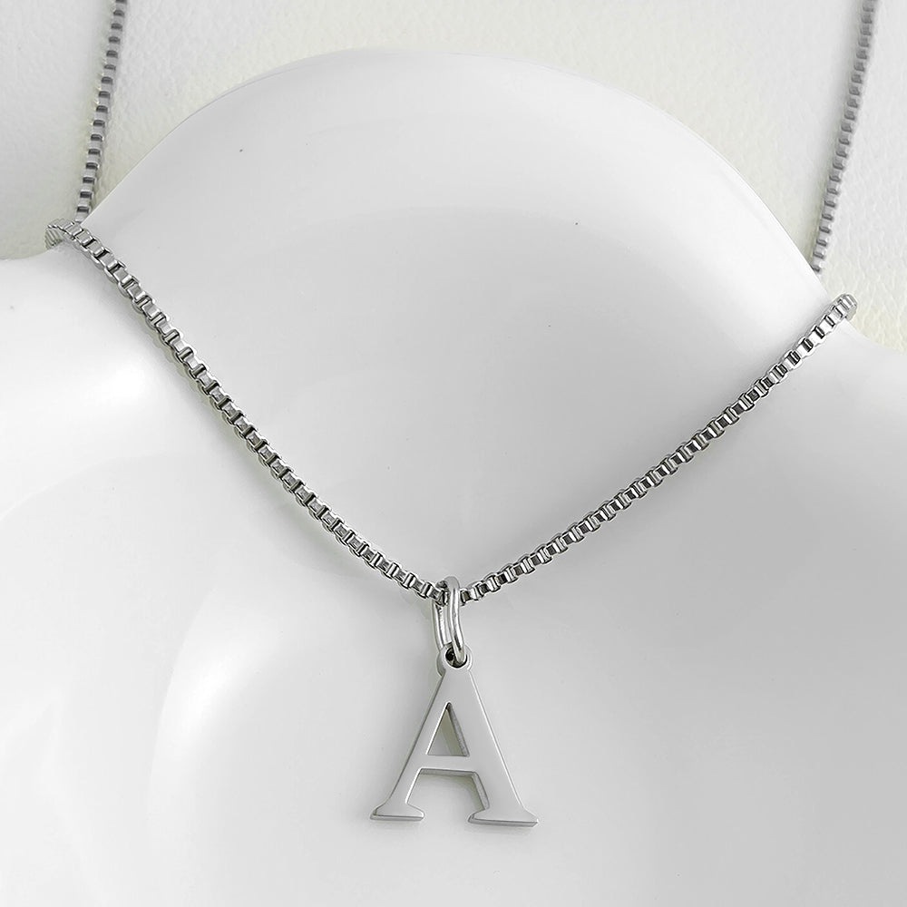 Colar Inicial Minimalista Ivonea - Auriella Joias