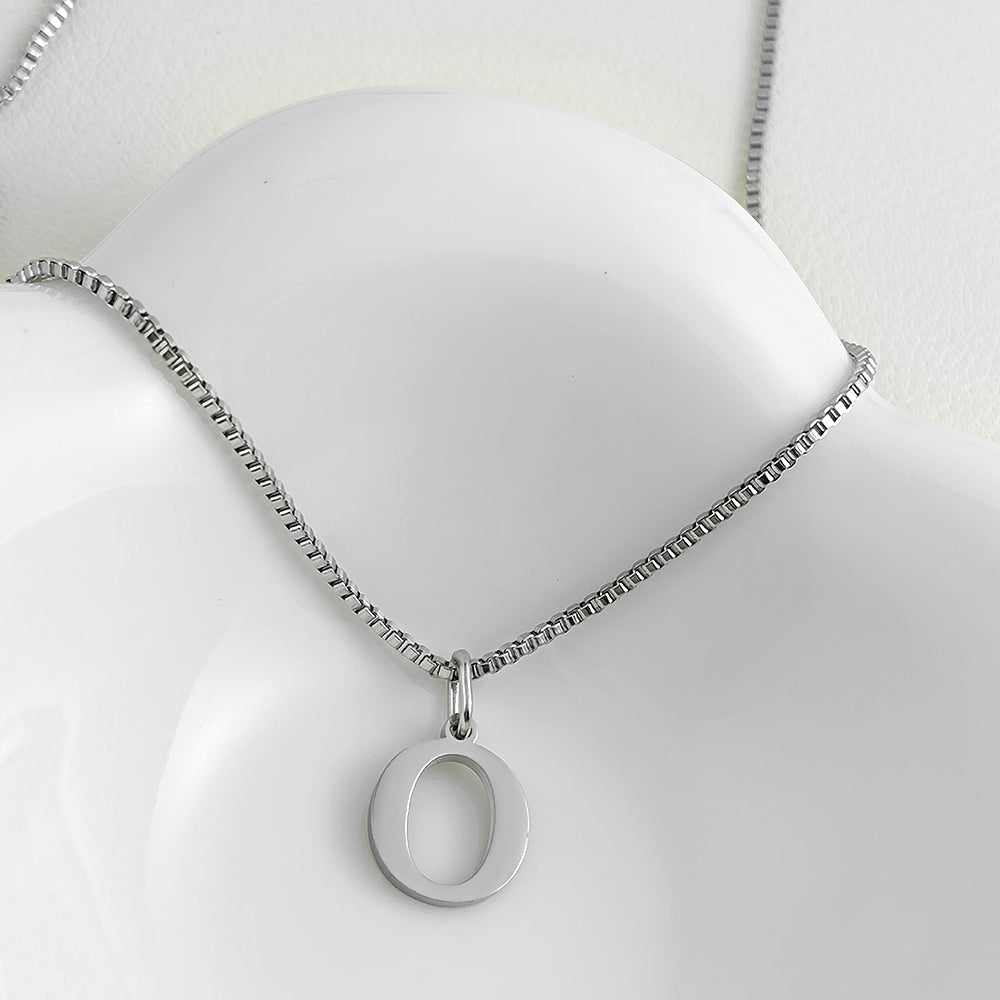 Colar Inicial Minimalista Ivonea - Auriella Joias