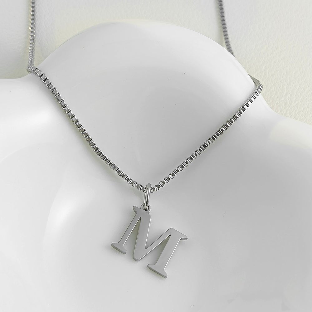 Colar Inicial Minimalista Ivonea - Auriella Joias