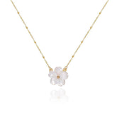 Colar Flor Branca Edris