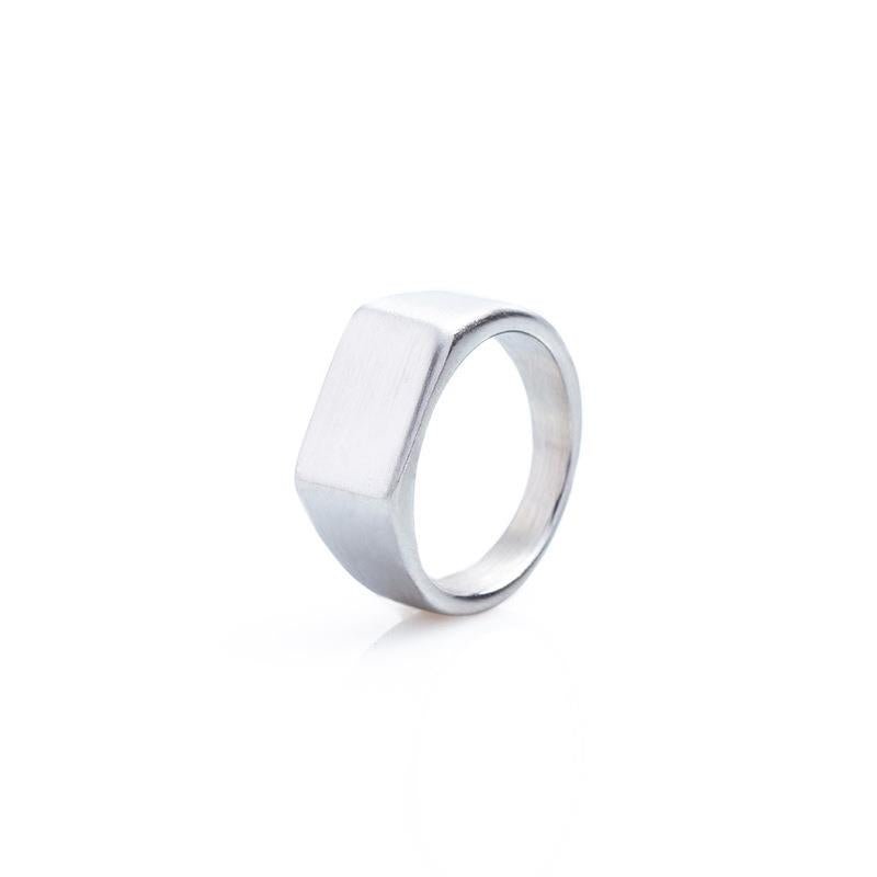 Anel Quadrado Retrô Leka - yqi9yt-qe.myshopify.com -  yqi9yt-qe.myshopify.com