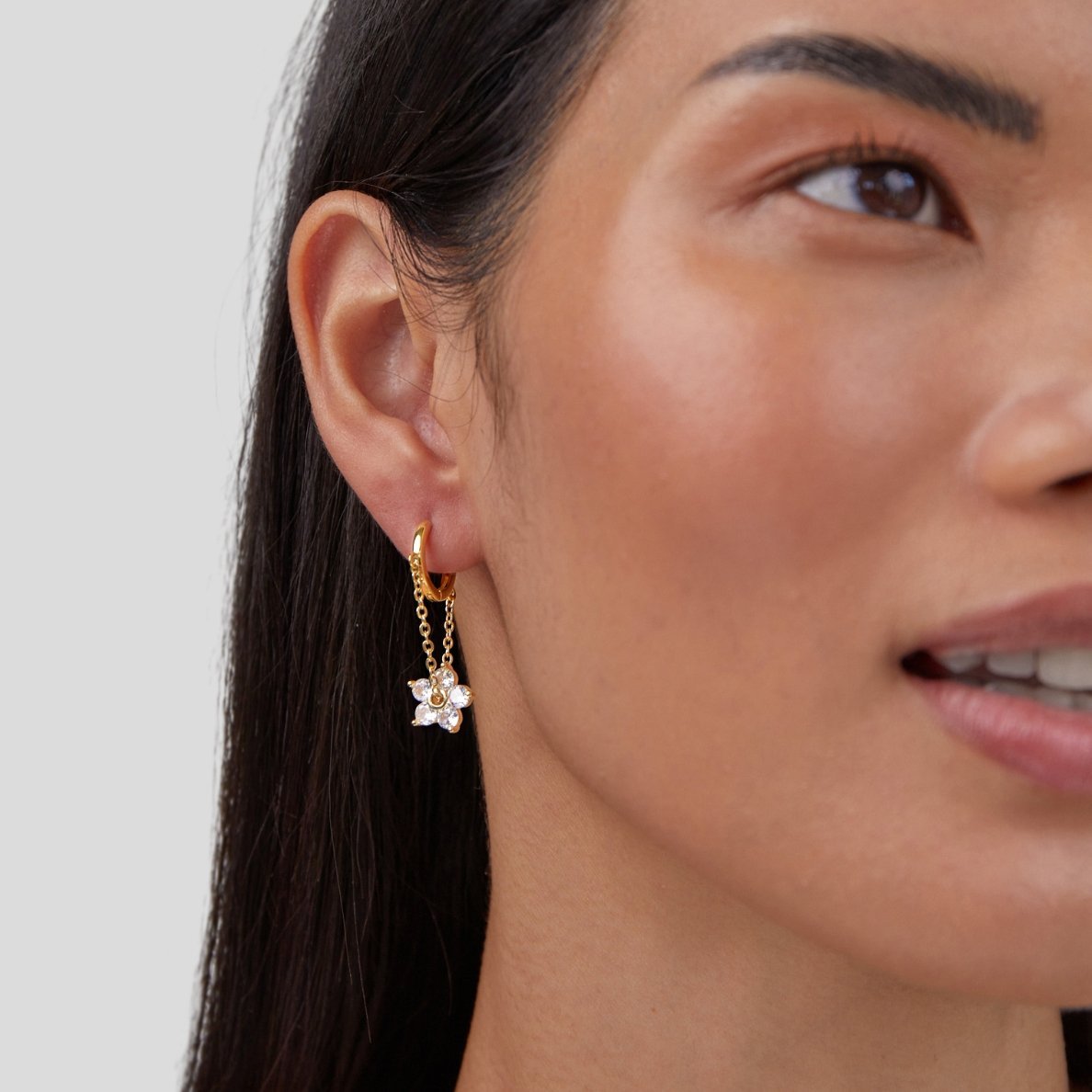 Brinco Zircônia Flor Brisa - Auriella Joias -  yqi9yt-qe.myshopify.com -  yqi9yt-qe.myshopify.com