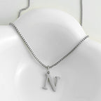 Colar Inicial Minimalista Ivonea - yqi9yt-qe.myshopify.com -  yqi9yt-qe.myshopify.com