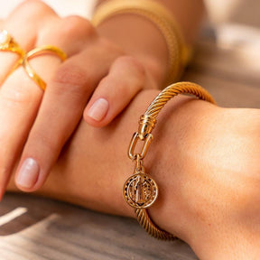 Bracelete com Pingente de São Bento Althéa