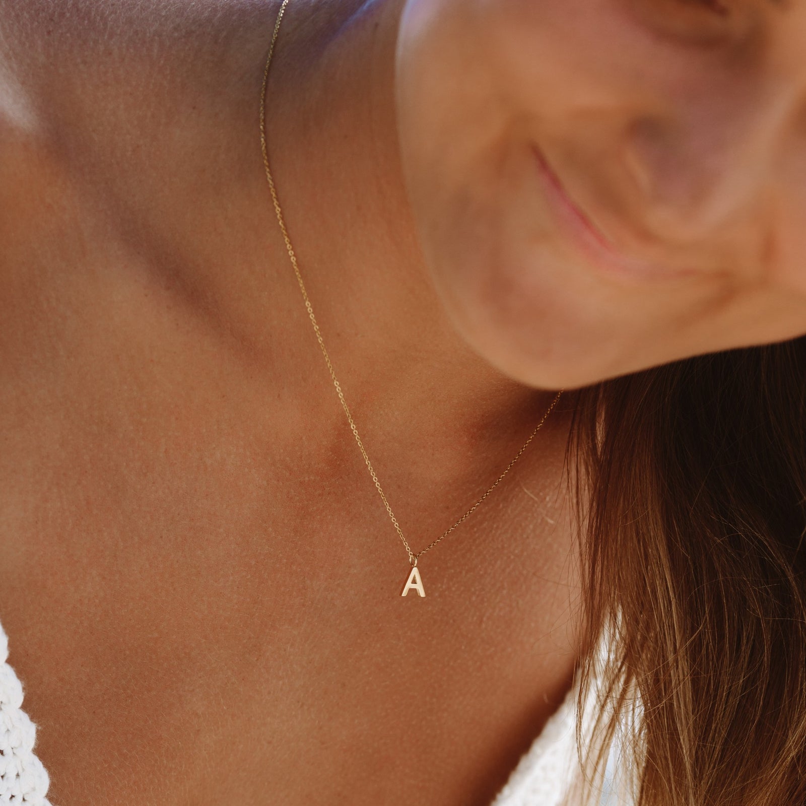 Colar Inicial Clássico Banhado em Ouro 18k