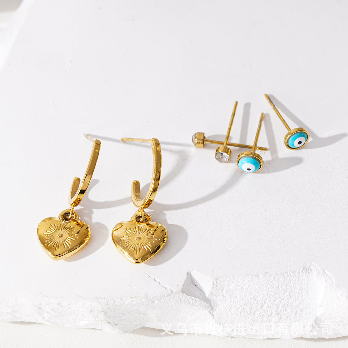 Trio de Brincos Coração Banhado em Ouro 18k