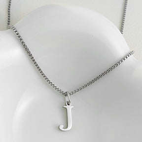 Colar Inicial Minimalista Ivonea