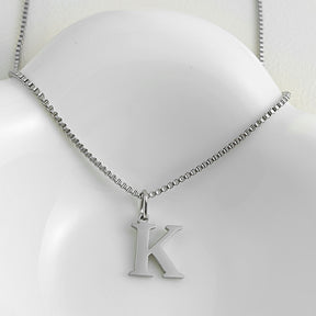 Colar Inicial Minimalista Ivonea