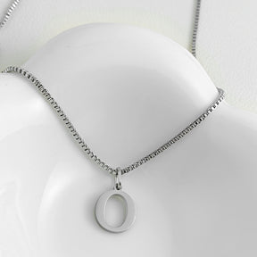 Colar Inicial Minimalista Ivonea