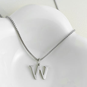 Colar Inicial Minimalista Ivonea