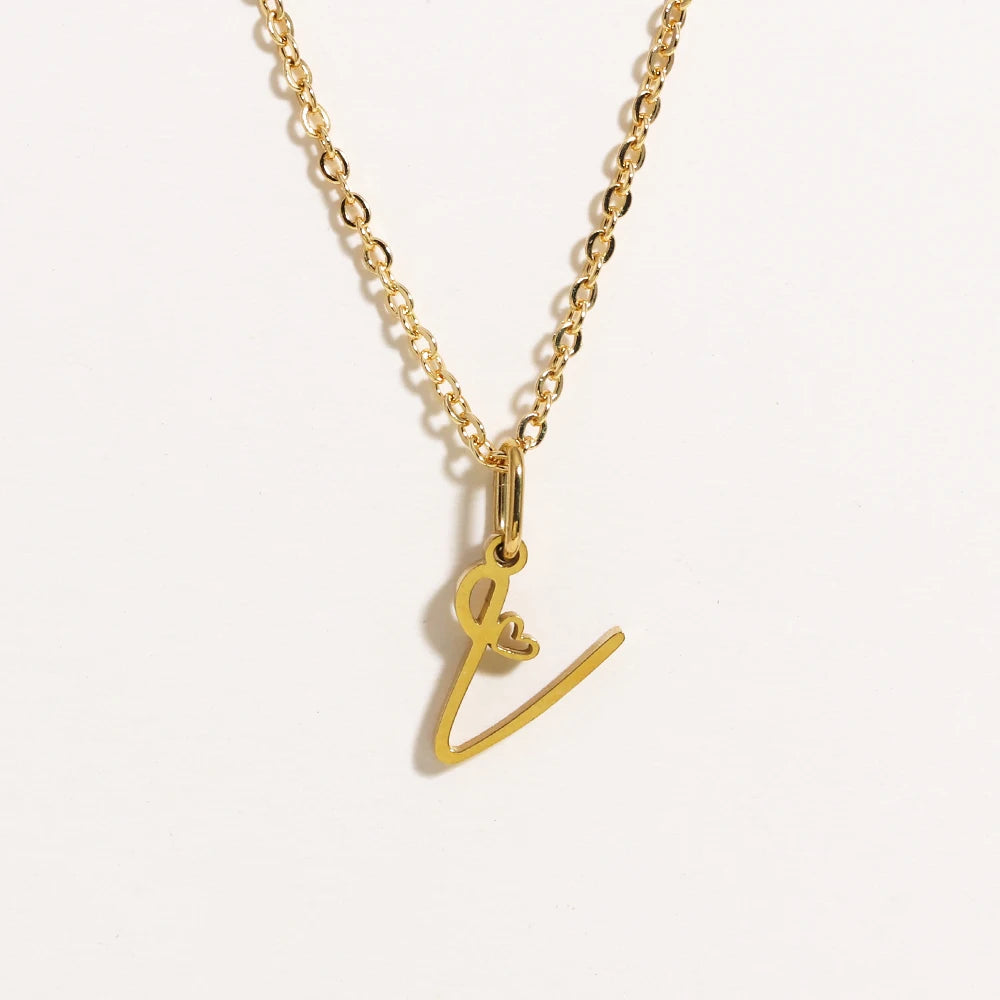 Colar Inicial Coração Banhado em Ouro 18k