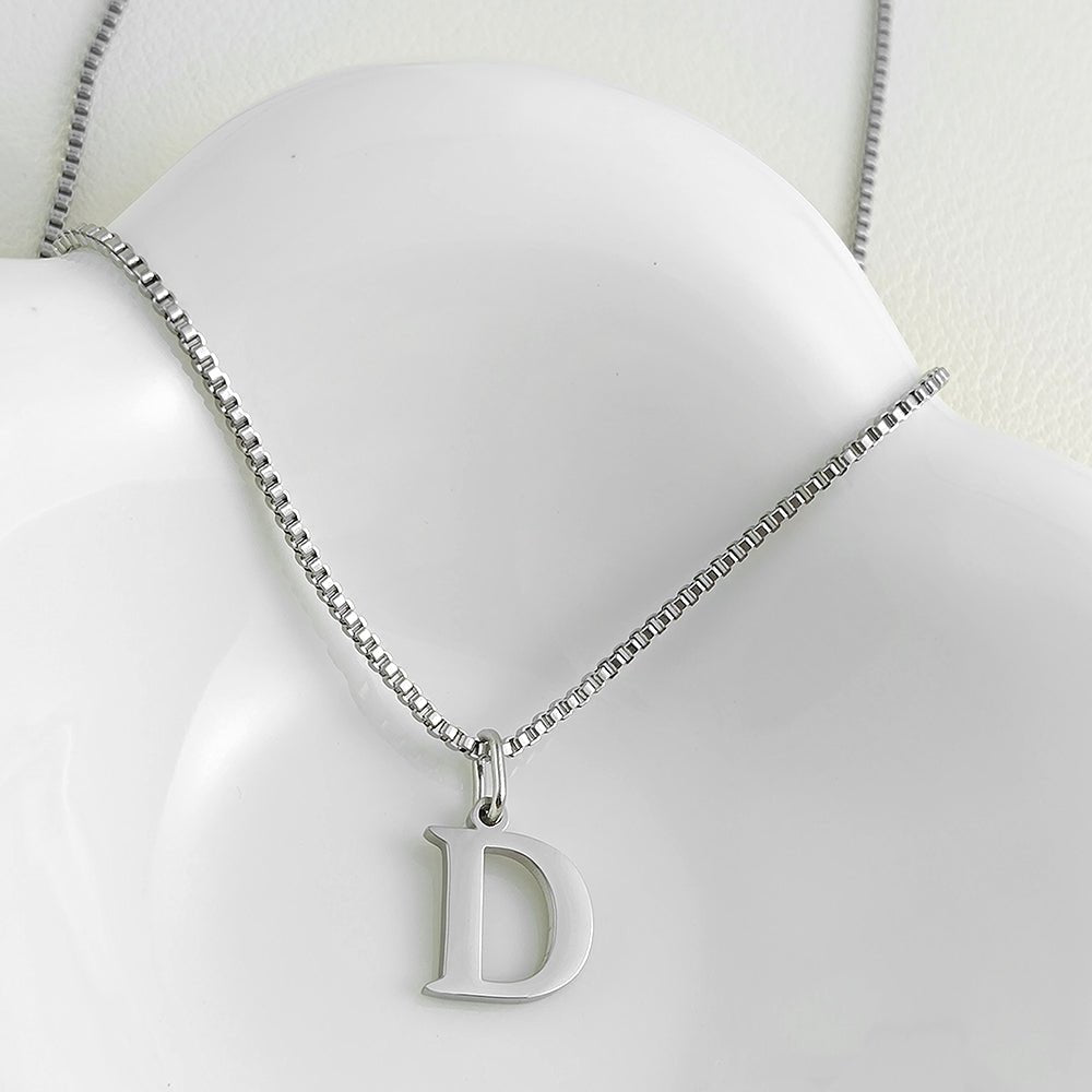 Colar Inicial Minimalista Ivonea - Auriella Joias