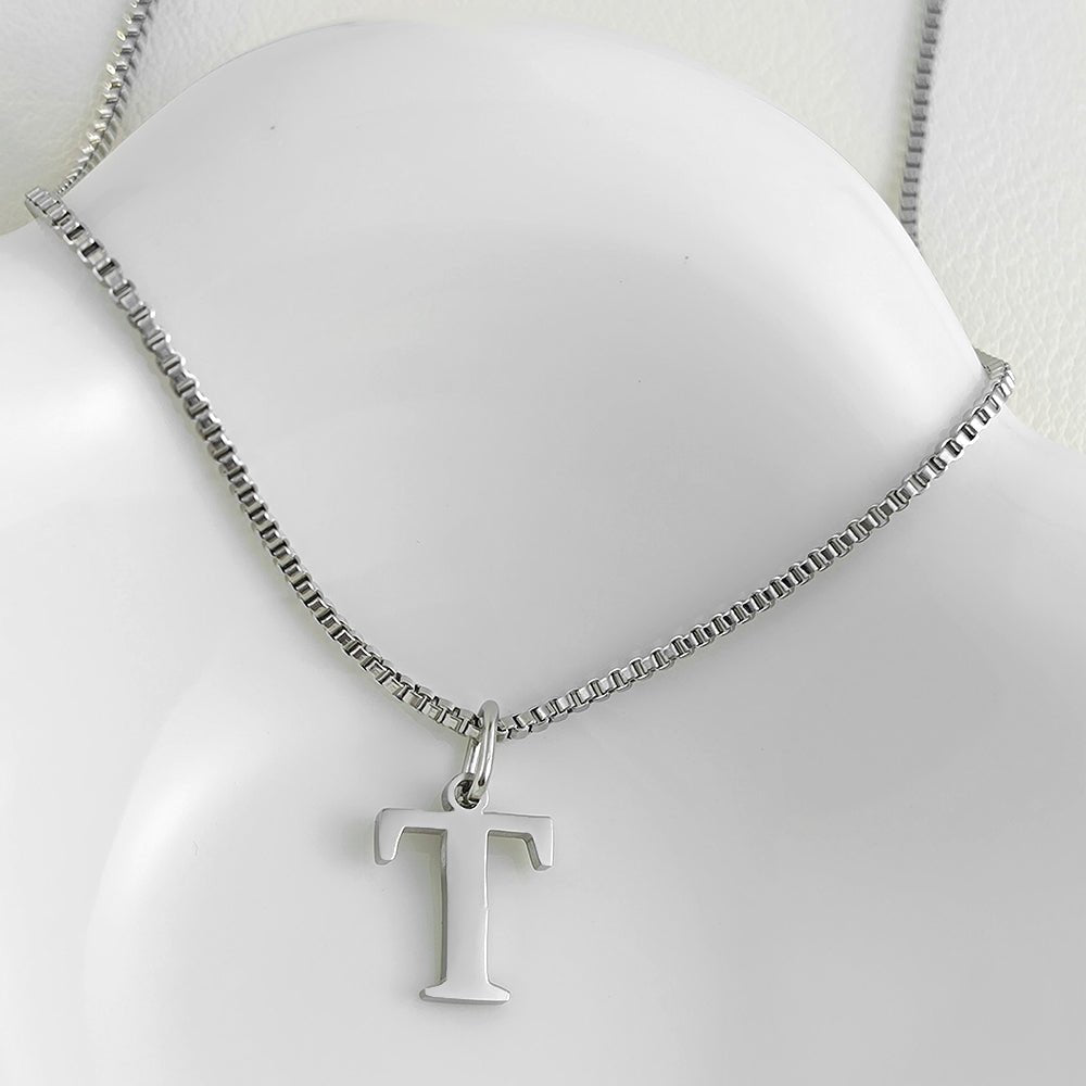 Colar Inicial Minimalista Ivonea - Auriella Joias